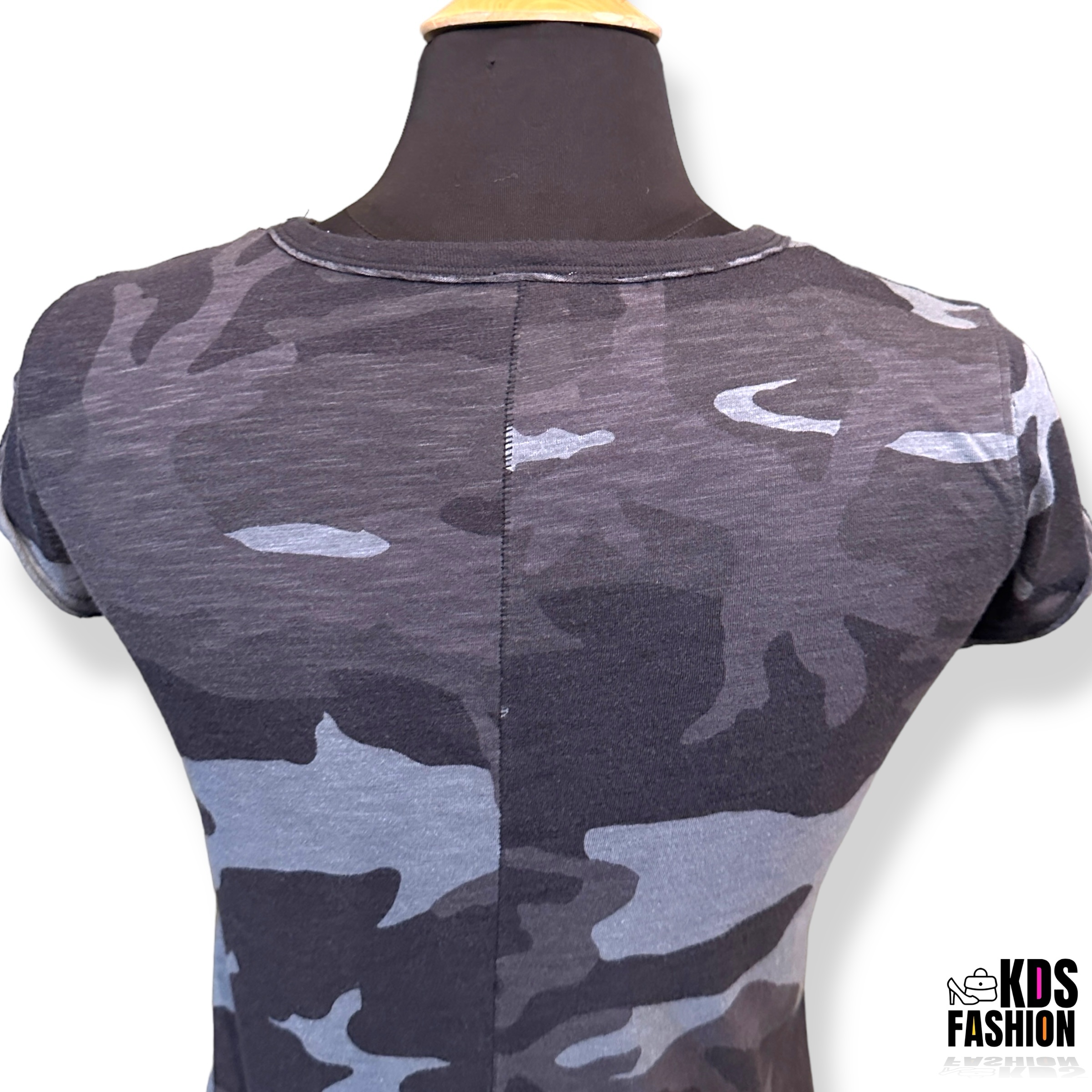 Free People “Clare” Lightweight Camo Tee XS - Image 5