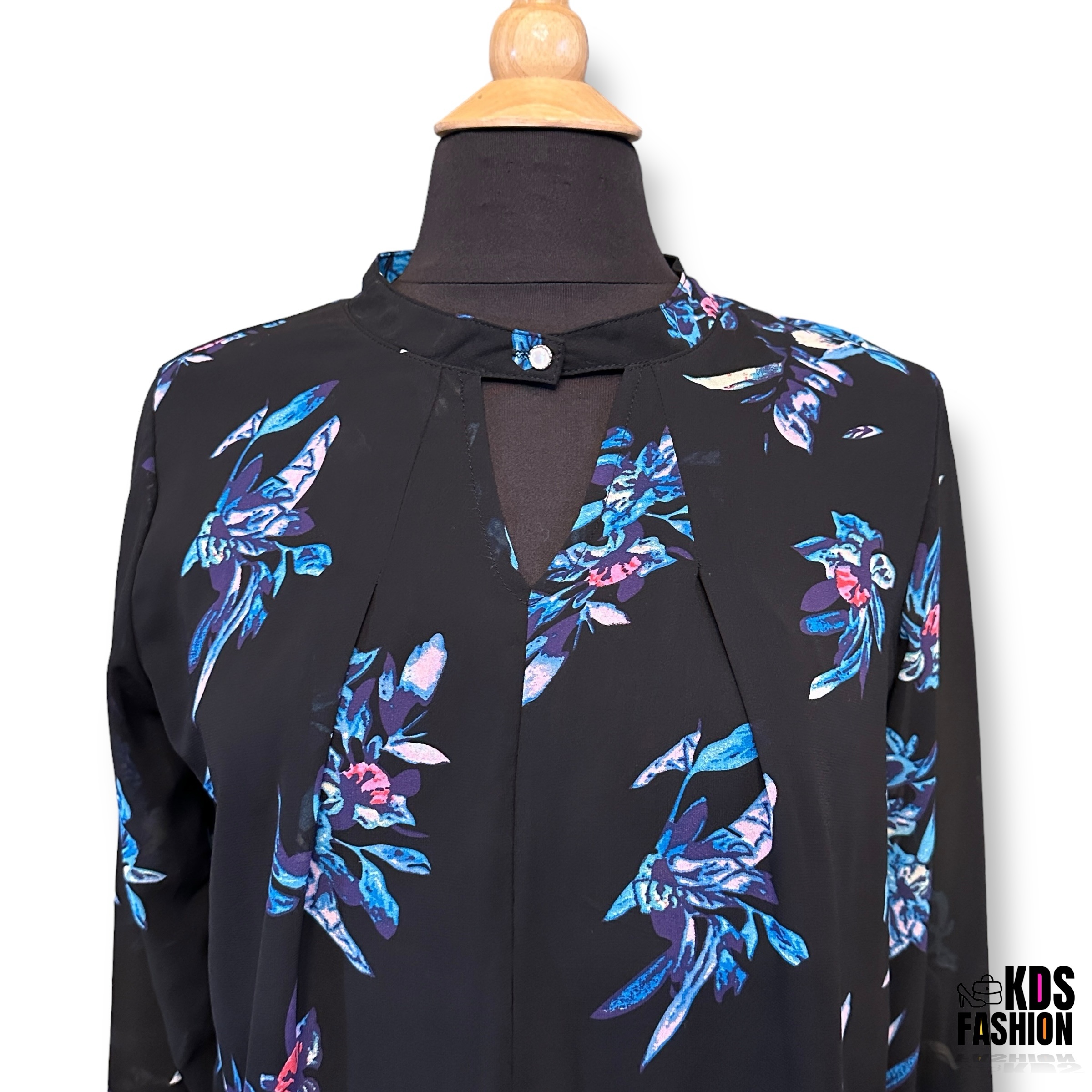 Boutique Floral High Low Pleated Keyhole Blouse LG NWOT - Image 2