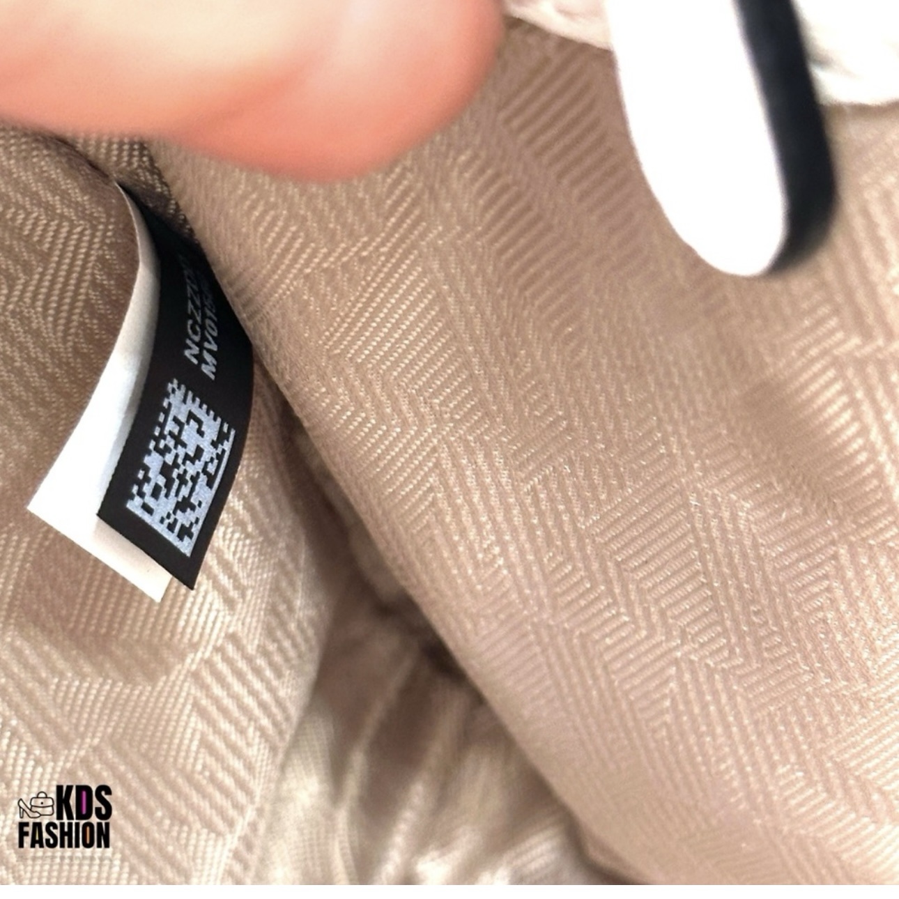 Michael Kors Black & White “Taryn” Large Satchel NWOT - Image 8