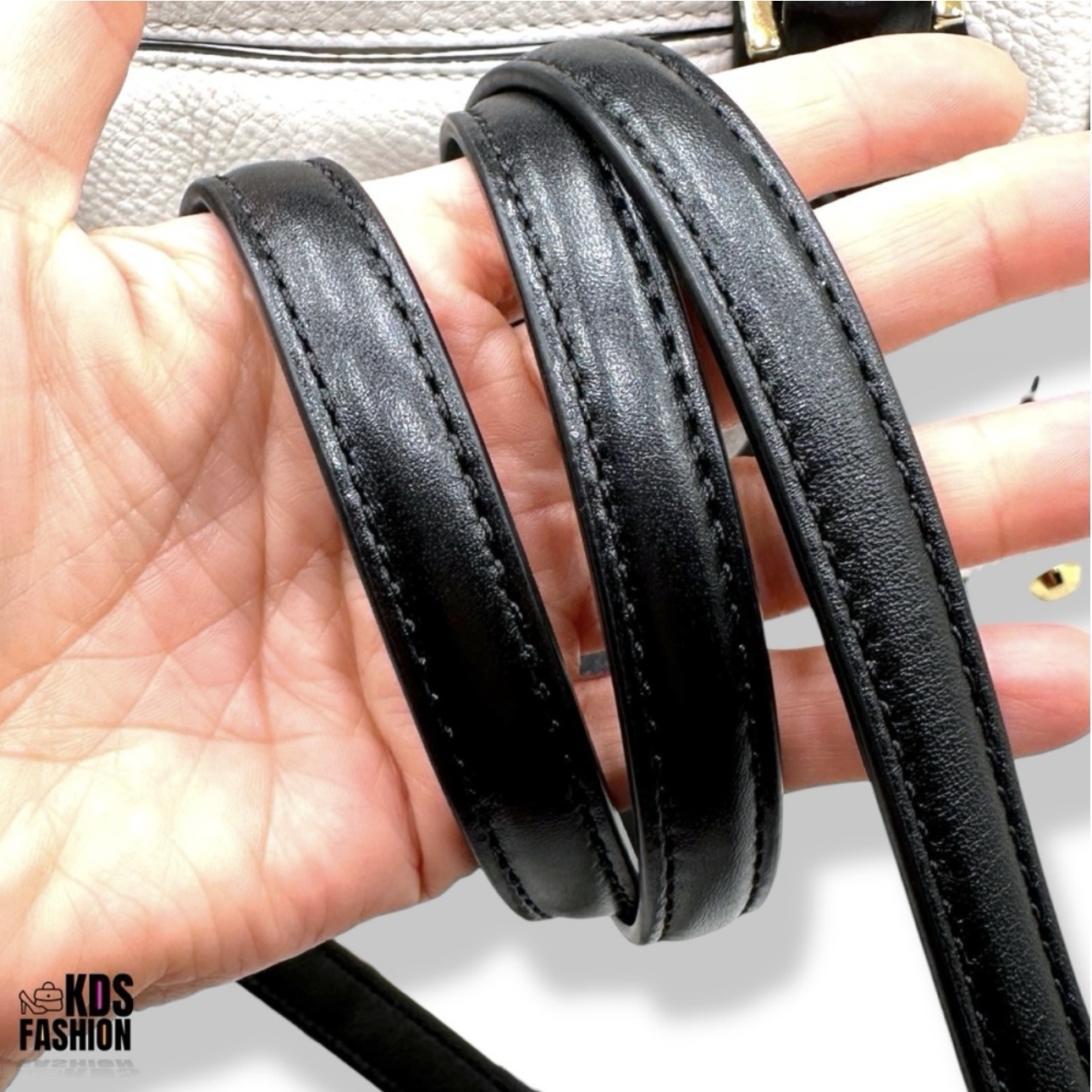 Michael Kors Black & White “Taryn” Large Satchel NWOT - Image 10