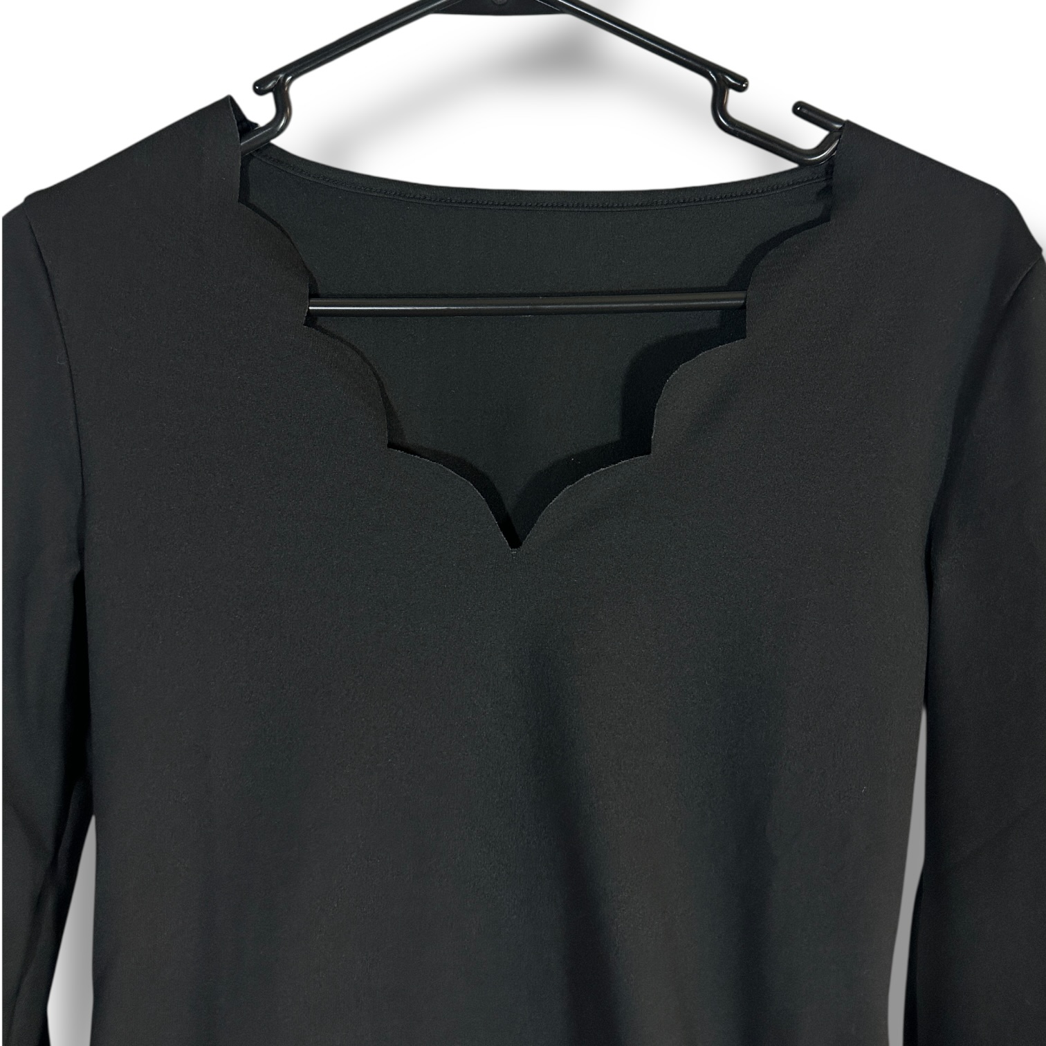 Emery Rose Black Scallop Neck Long Sleeve Top – Size Small New - Image 6