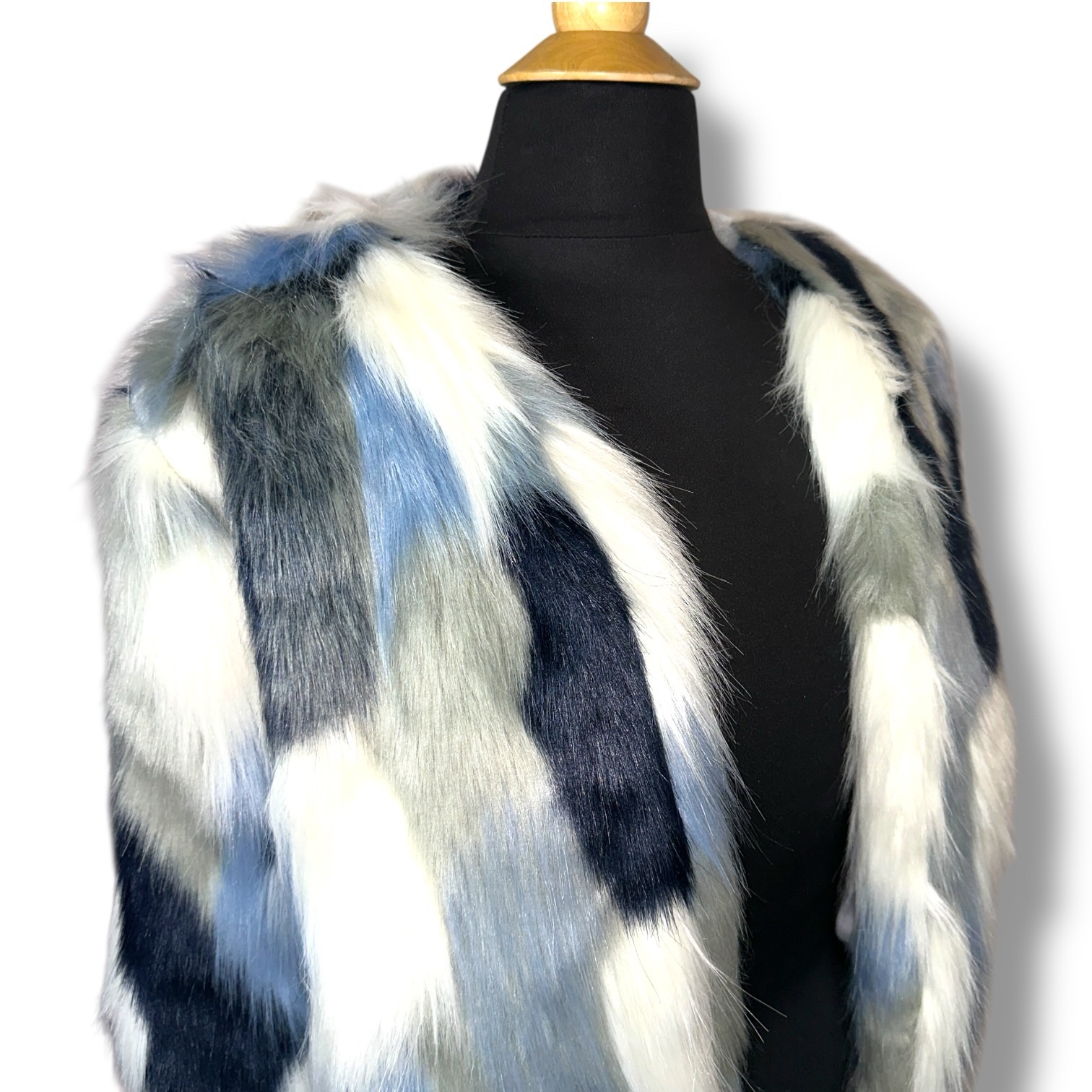 Luxe Blue Grey Faux Fur Jacket – Sold Out Online – Size Small - Image 6