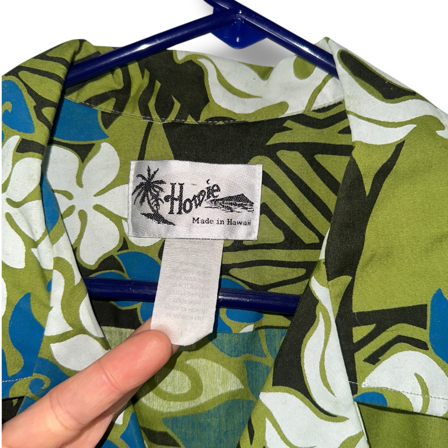 Howie Made in Hawaii Men’s Large Green Blue Floral Hawaiian Shirt - Image 3