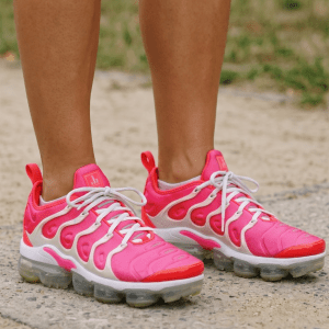 Nike Air VaporMax Plus Pink Blast Sneakers – Women’s Size 8 w/ Box